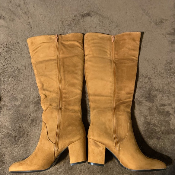 Brown Boots High to the knee with a inside zipper - Picture 5 of 7